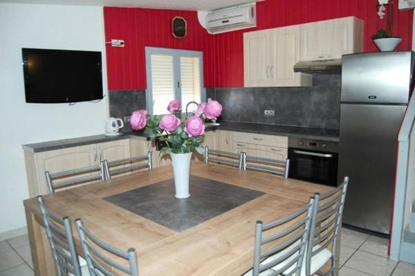 Résidence RUE DE LA JONQUIERE - 4 Pièces pour 8 Personnes 84