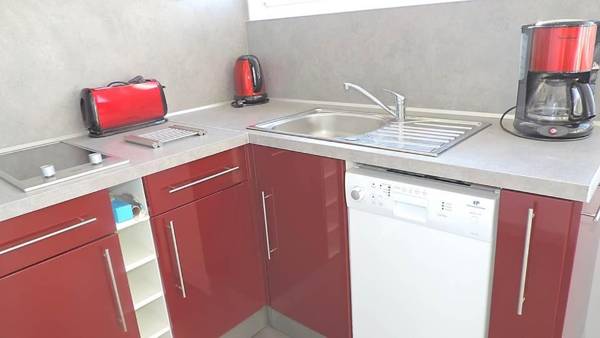 ESPLANADE FRONT DE MER 109 1er Etage Lit fait wifi Parking