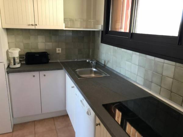 Appartement Le Lavandou 2 pièces 4 personnes - FR-1-308-19