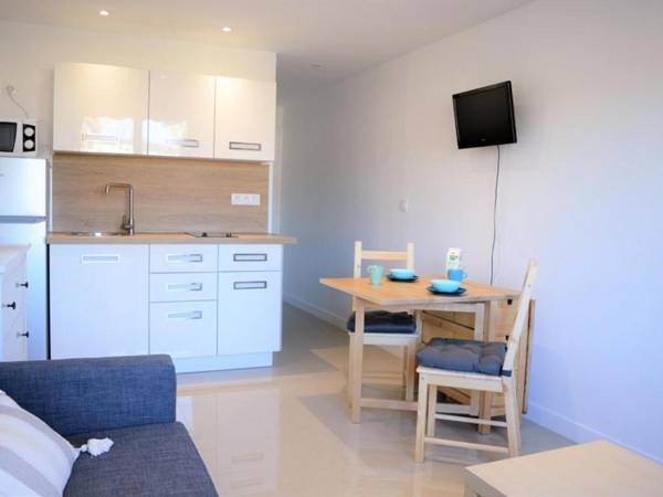 Studio Le Lavandou 1 pièce 2 personnes - FR-1-251-78