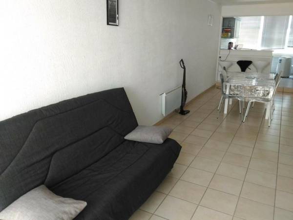 Apartment Bormes-les-Mimosas 2 bedrooms 6 persons - FR-1-308-48