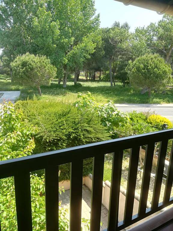 Appartement spacieux au calme et face à la pinède à 2 minutes de la plage