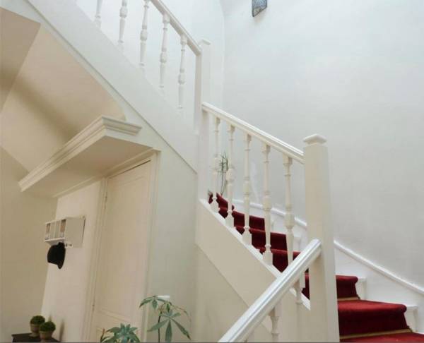 Les Hôtes d’Eloise