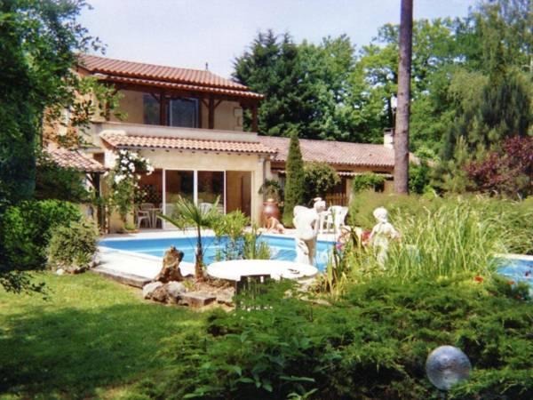 Holiday Home in Lamonzie-Montastruc with Garden