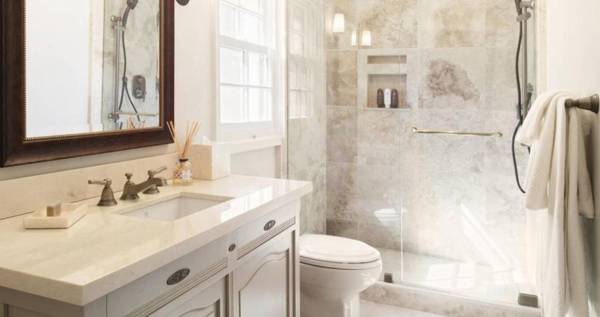 Sleep in Carnetin near Disney