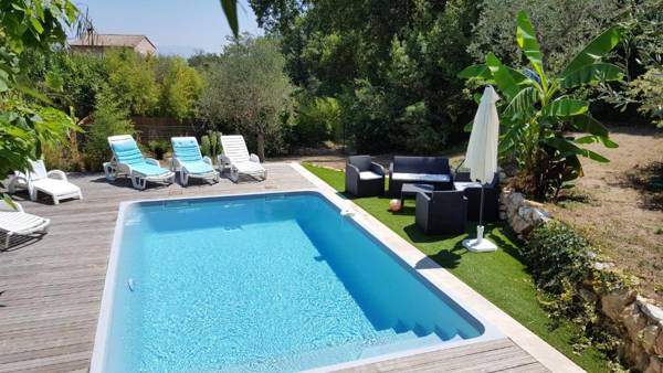 Villa de 4 chambres avec piscine privee jardin clos et wifi a La Gaude