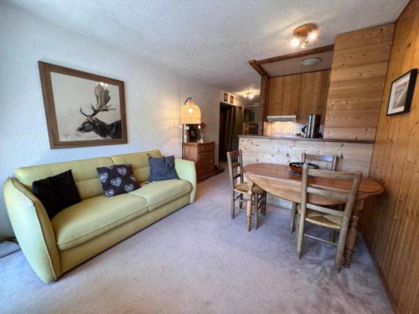 Ours blanc 1 studio avec vue