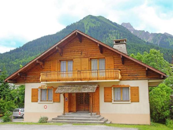 Lovely Chalet in La Chapelle d Abondance with Mountain View
