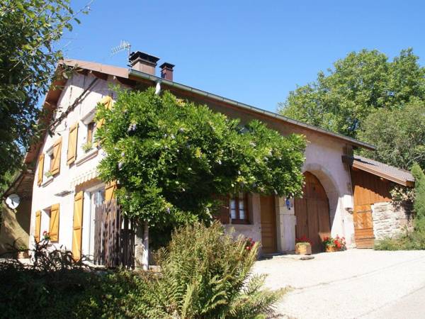 Beautiful Holiday Home in La Chapelle-aux-Bois with Garden