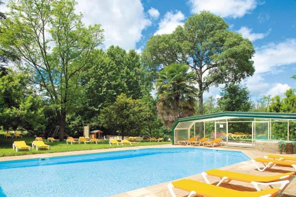 Logis Hotel Les Cedres