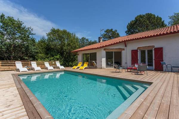 LANDAGAINA Villa with heated pool and garden Guethary close to Biarritz