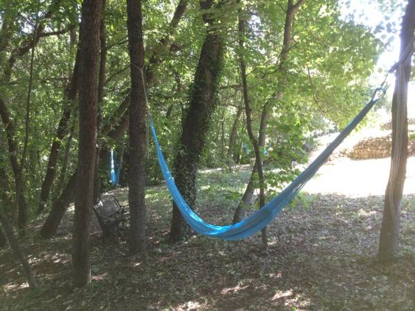 B&B with charm quiet kitchen sw pool.