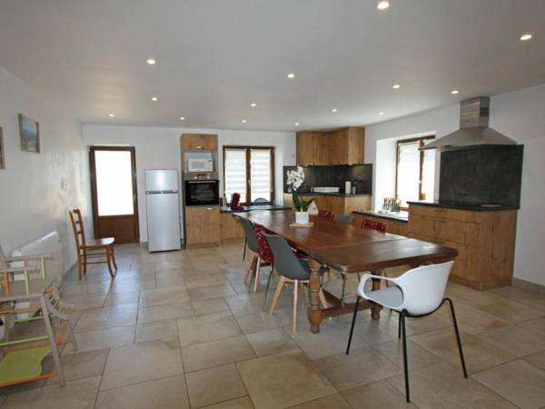 Gîte Champ-le-Duc 5 pièces 10 personnes - FR-1-589-335