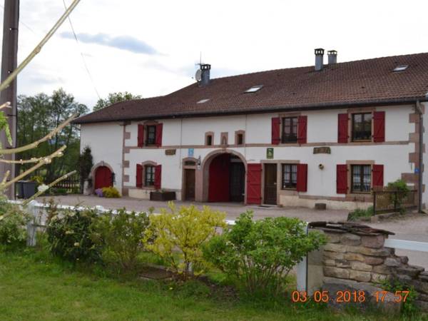 Gîte Granges-Aumontzey-Aumontzey 5 pièces 10 personnes - FR-1-589-231