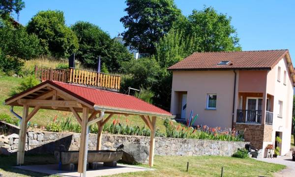 Maison de 4 chambres avec vue sur le lac jardin amenage et wifi a Gerardmer a 1 km des pistes