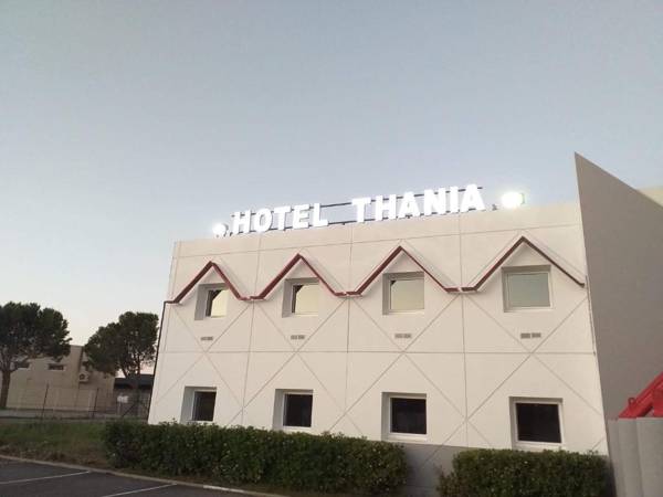 HOTEL THANIA