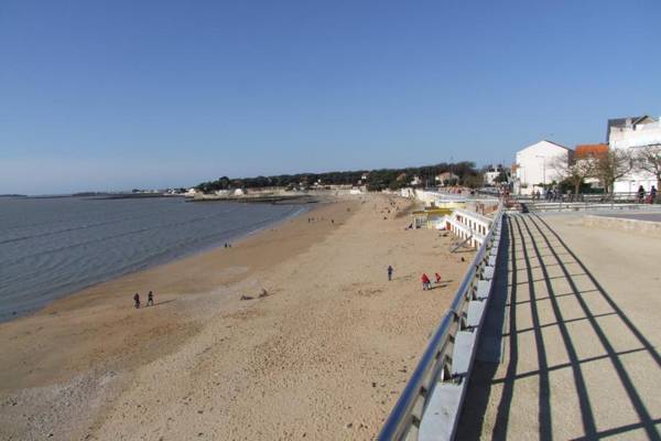 Hôtel Restaurant Le Galet Bleu