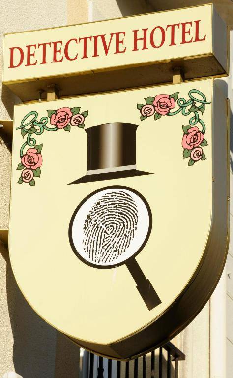 Detective Hotel