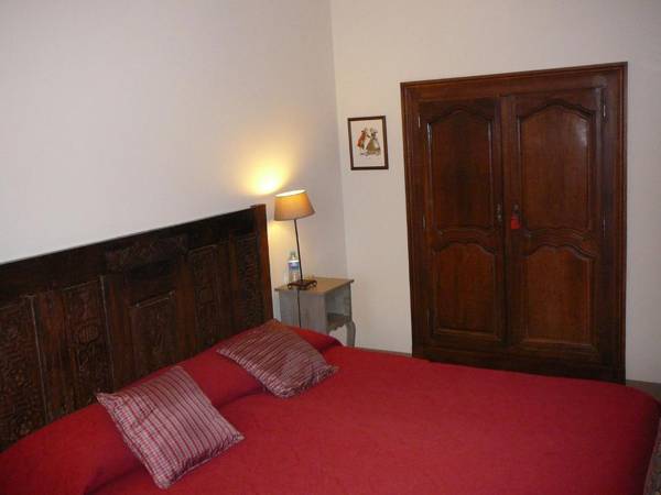 Le Château D'Etoges - Les Collectionneurs