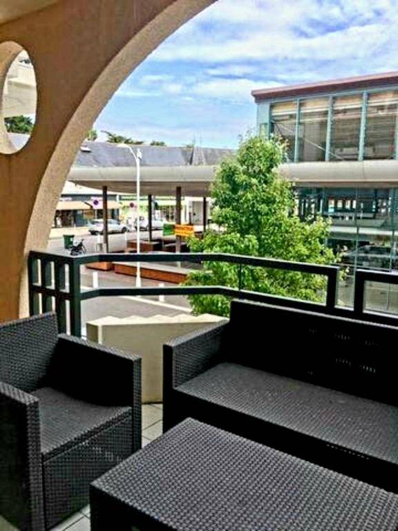 Grand T1 avec balcon place du marché de La Baule
