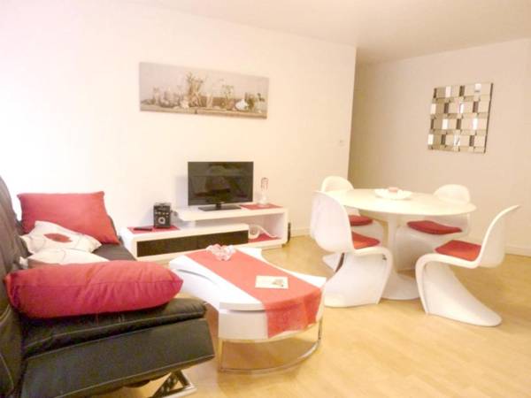 Appartement d'une chambre a Erquy a 200 m de la plage avec wifi