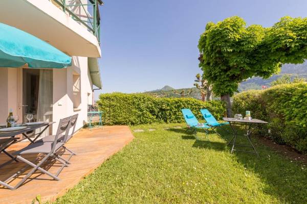 La Baie des Voiles pieds dans l'eau 12 Apts du studio au Duplex by Location lac Annecy LLA Selections