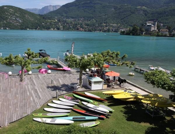 La Baie des Voiles pieds dans l'eau 12 Apts du studio au Duplex by Location lac Annecy LLA Selections