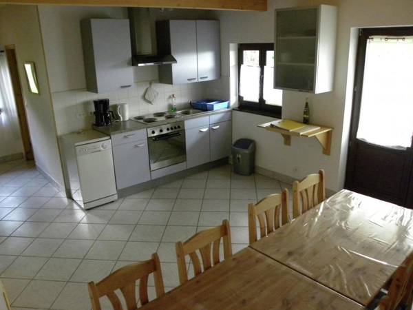 Charming Chalet in La Hoube with Garden