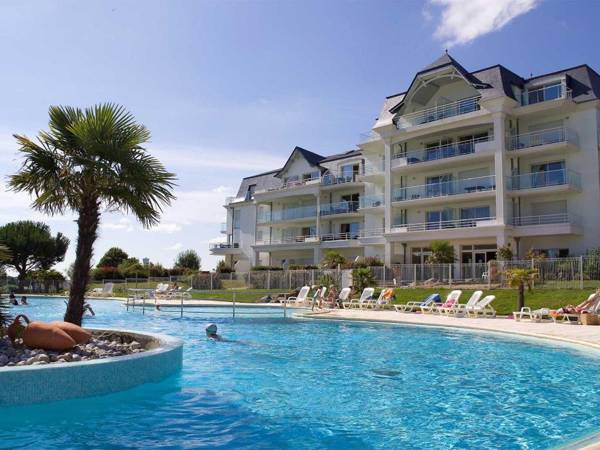 Spacious villa with private swimming pool near a golf course