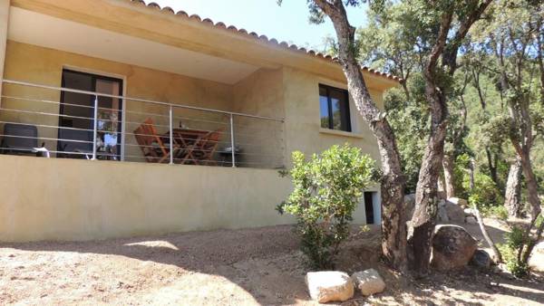 Belle mini villa vue montagne au coeur du village de Conca