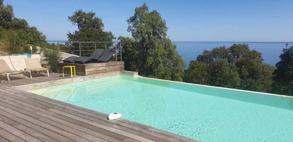 VILLA 200 m carré climatisée vueproche mer piscine