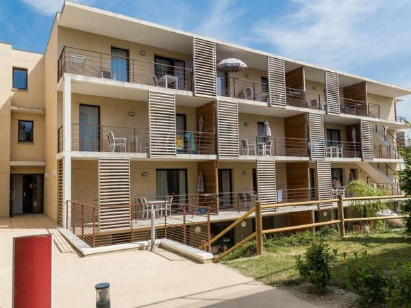 Modern apartment in the medieval Chinon in the Loire