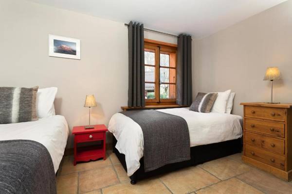 3 Bedrooms Whole floor New Kitchen Town Centre