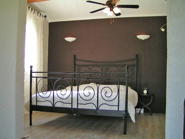 Cozy cottage with fenced pool in a quiet area and 30 km from the Mont Ventoux