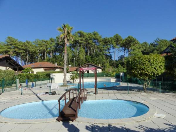 Villa Pour 4 Personnes Avec Piscine En Copropriete- Residence Le Bosquet Aux Ecureuils