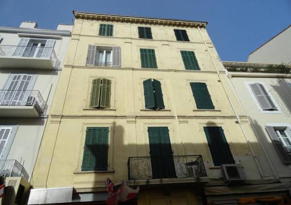 Viva Riviera - 19 rue des Frères Pradignac