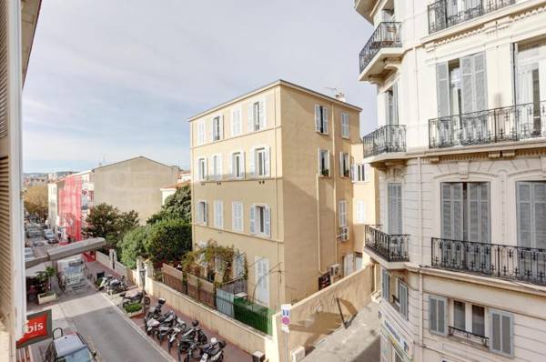 STUDIO 5 minutes du Palais entierement rénovés