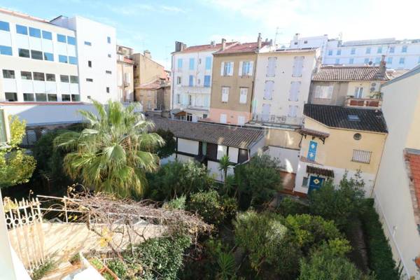 Luxury central 3 bedroom 3 bathrooms 5 mins from the Palais 410