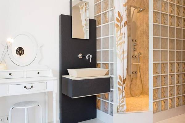 SEA VIEW 3 beds next to Palais