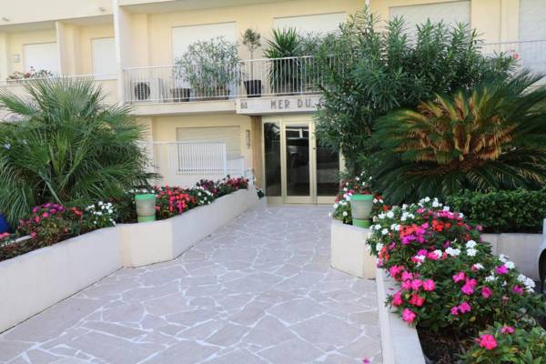 Amazing sea view 2 bedroom beach front 303