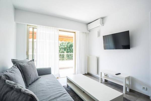Bright One BDRM Apartment AC-Congress Beaches by Olidesi