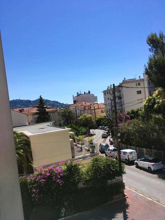 Studio a Cannes a 650 m de la plage avec vue sur la ville terrasse et wifi