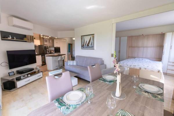 KIKILOUE Cannes 2-bedroom apartment with terrace and swimming pool