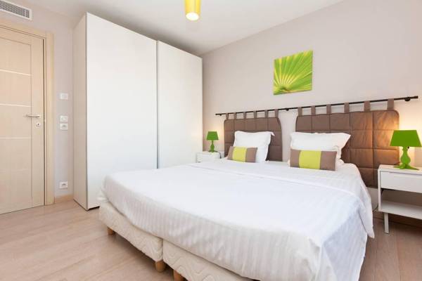 Three bedrooms:  200m from Croisette