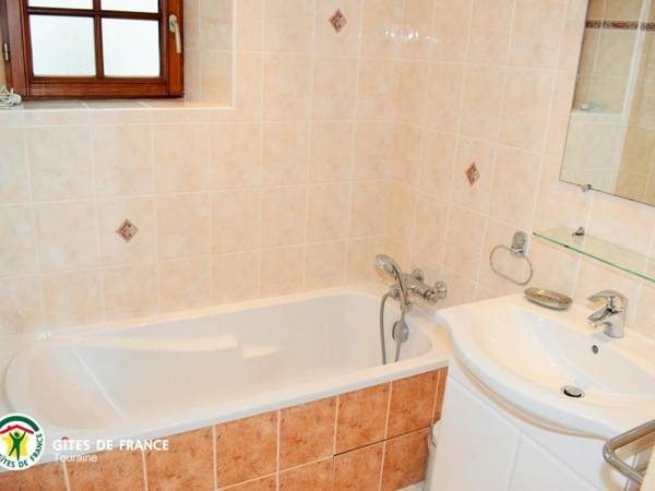 Gîte Cangey 4 pièces 6 personnes - FR-1-381-82