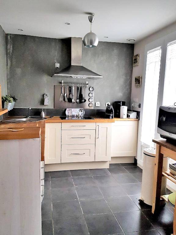 Maison de 2 chambres a Varaville a 400 m de la plage avec jardin clos et wifi