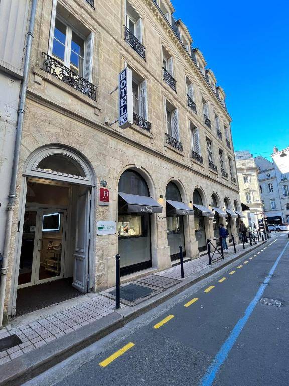 Brit Hotel Des Grands Hommes - Bordeaux Centre