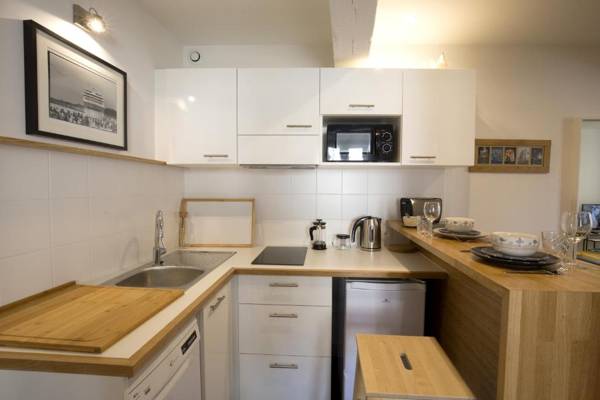 Centre Historique - Tour du Pin 2