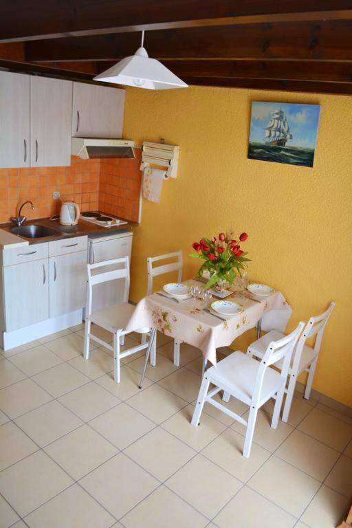 Appartement de 2 chambres avec terrasse a Biscarrosse a 4 km de la plage