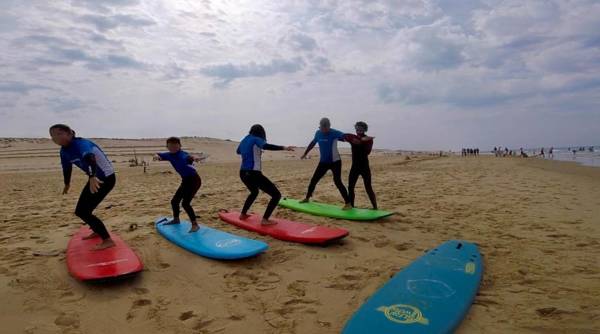 Hoya Surf Camp